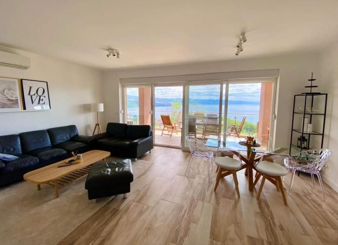 Apartment Panorama *